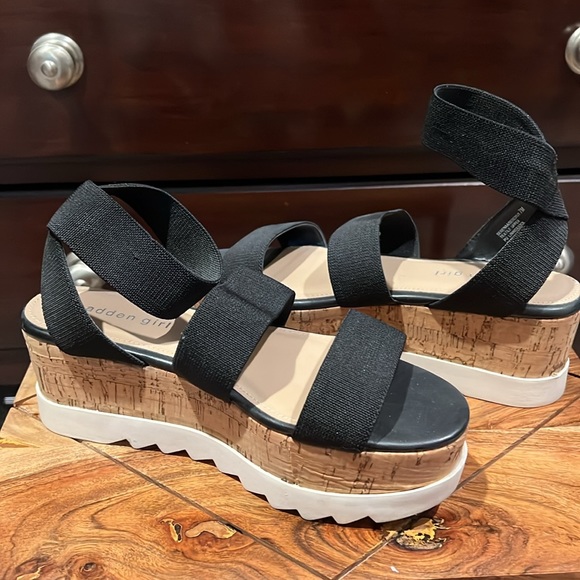 Steve Madden platform black sandals size 7 - Picture 4 of 4